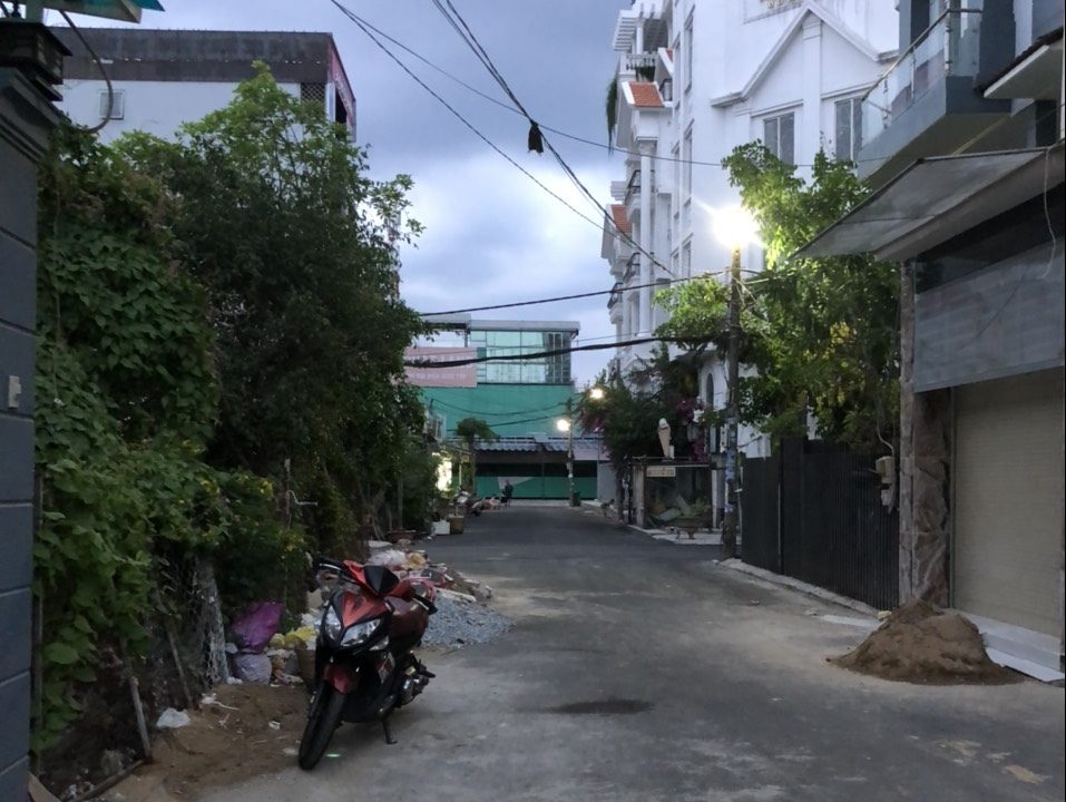 nhà phố tên lửa