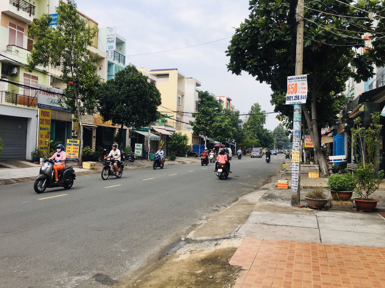 nhà đất tên lửa