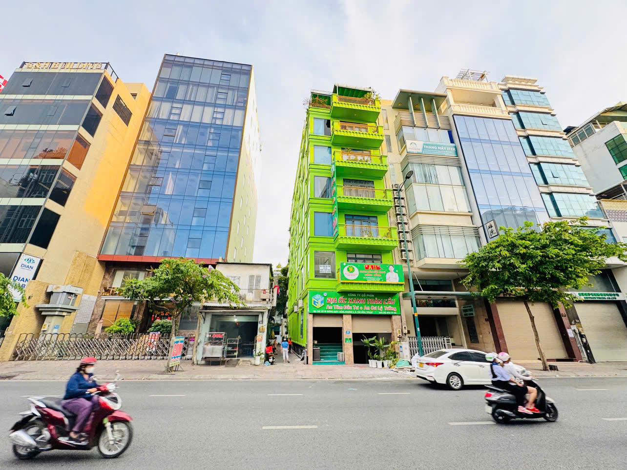 Read more about the article Bán tòa nhà 90 Bạch Đằng, gần sân bay Tân Sơn Nhất – 115 tỷ