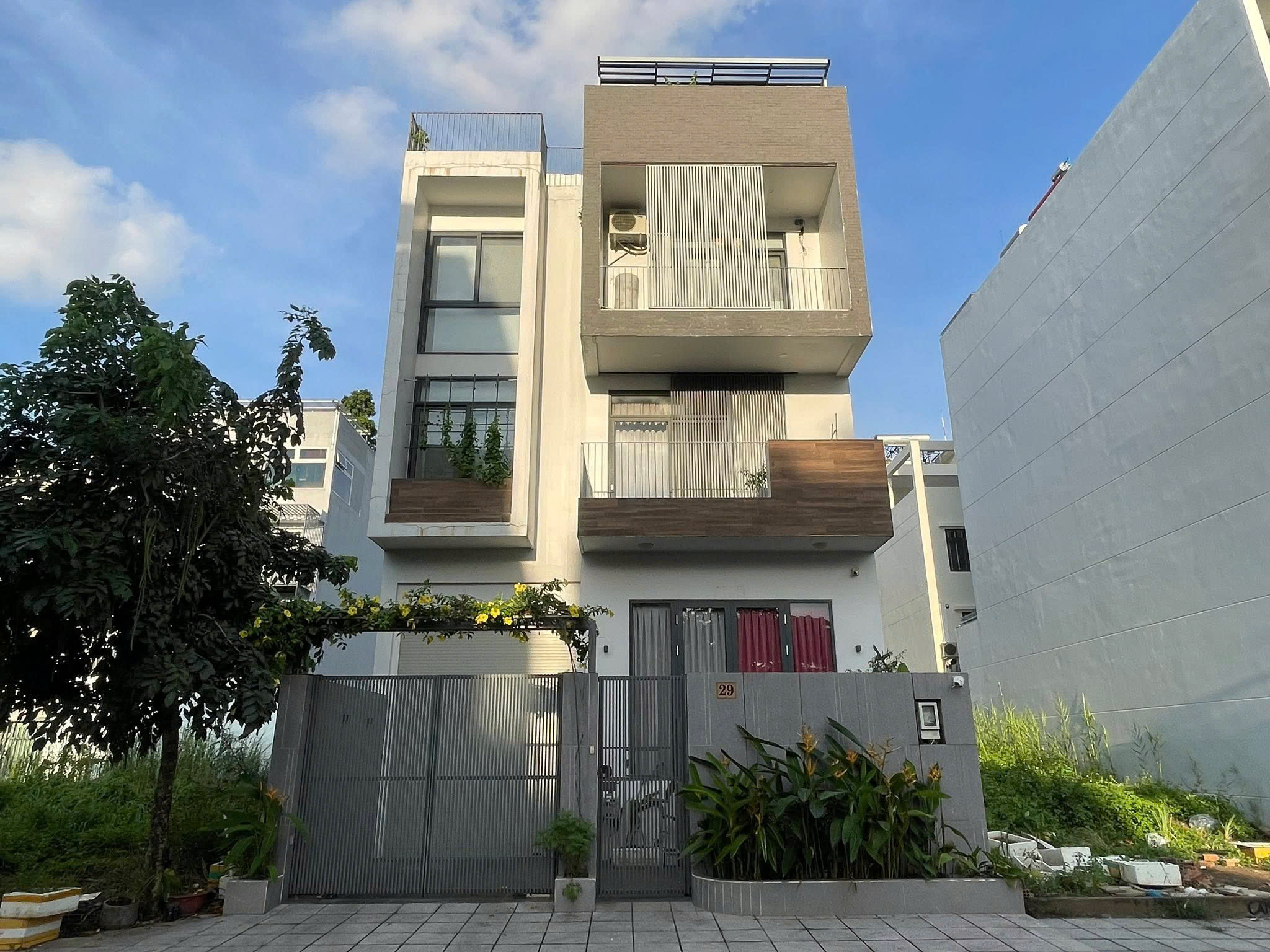 Read more about the article Bán biệt thự 29 Đường 94, Villa Thủ Thiêm, Thạnh Mỹ Lợi – 30 tỷ